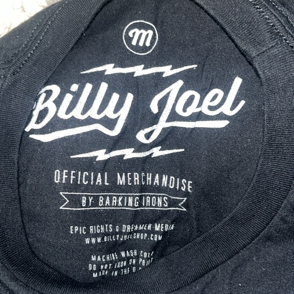 Billy Joel in Concert 2018 Tour T-Shirt (Official Merchandise by Barking Irons) - Picture 6 of 6